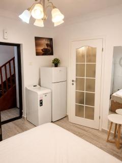 Stylish Studio Near City Center - 5
