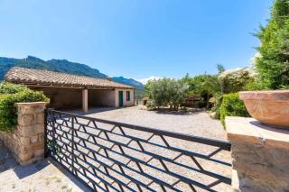 Casa rural en Terra Alta con vistas al Tossal d'Engrilló, cerca de la Vía Verde, espacios exteriores, doble barbacoa, ideal para familias, grupos y mascotas - 1