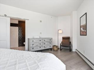 Central and Secure DT Condo with Underground Parking - 1