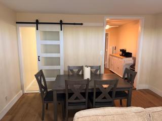 Renovated Apt Modern Kitchen & Bath Mins to NYC - 8