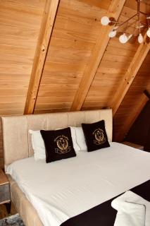 Batllava Premium Resort Villa's - 8