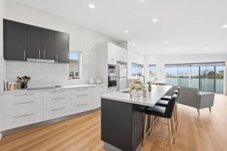 Stylish Rosetta River Escape - 9
