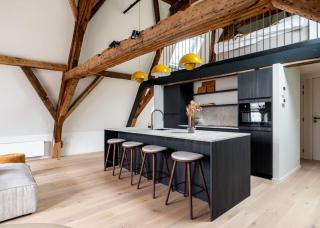 Casiola - City-view loft with wooden beams and mezzanine - 9