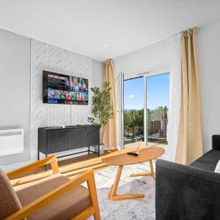 Stylish Two Apartment - Juliet Balcony - Smart Tv - Netflix 323SW - 0