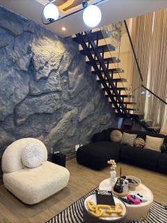 Luxury one bedroom apartment with swimming pool - 8