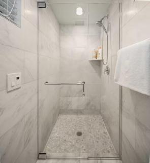 Downtown Redmond Executive Stay - 2