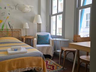 Tilas - Rooms in 19th Century Wooden Townhouse,Kadikoy - 5