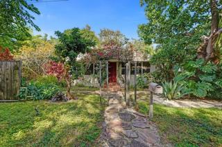 Luxury Morningside Bungalow Steps to the Park - 8