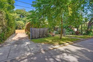 Luxury Morningside Bungalow Steps to the Park - 9