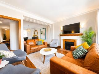 MTLVacationrentals-The MTLVR Kisses - 9