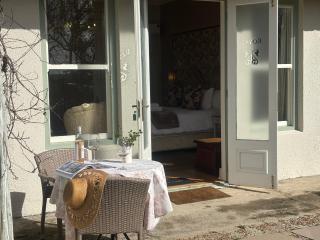 In the Vine Boutique Country Manor - 2