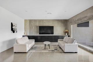Urban Hideaway - 2