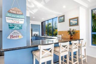 Beachfront Escape - Gold Coast - 3
