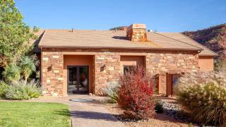 Kanab Oasis Luxury Family Home with Rooftop Deck - 7