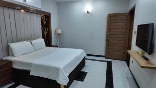 Peaceful Stay for Families in Islamabad - 5
