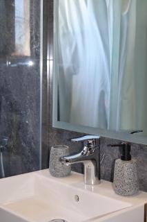 Lorenso Guest House - 1
