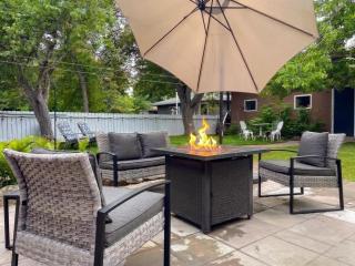 King Bed AC 75 min Banff Newly Renovated - 0