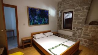 LaRos Apt - 3