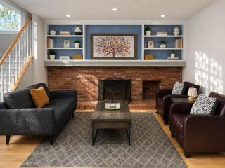 Spacious Updated Home in Desirable Community - 6
