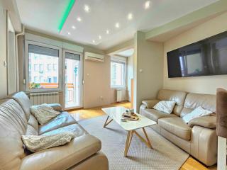 Centar Lux Apartment - FREE private parking - 6