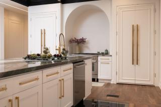 Stunning Gold Coast Home 12BD 6BA & Rooftop Patio - 8