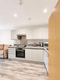 Central Liverpool 1-Bed Apartment, Ideal for Business & City Stays - 1