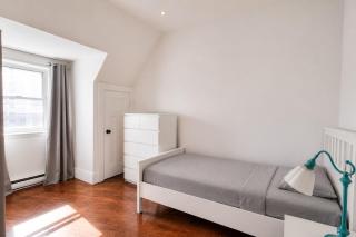 Iconic 3 BD Apartment Private Terrace view on Park - 9