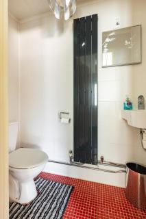Charming semi-detached in an exclusive cul de sac - 4