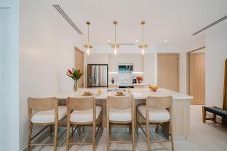 Come Stay at this Beautiful Studio for Stunning Views of the Pacific Coastline! - 9