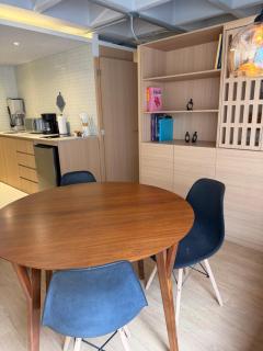 Praga Suites 4 Cozy 1BR Great Location Fast WiFi - 8