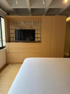 Praga Suites 4 Cozy 1BR Great Location Fast WiFi - 3