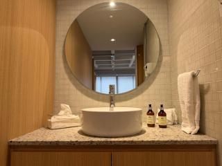 Praga Suites 4 Cozy 1BR Great Location Fast WiFi - 6