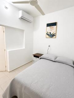 2-Bedroom Apartment with AC - 5 min from Malecón - 9