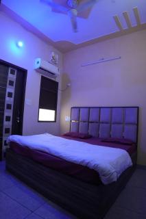 Hotel Hari Sarovar - 3