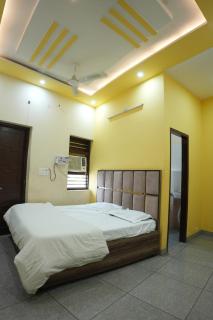 Hotel Hari Sarovar - 1