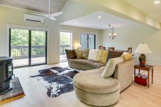 Pool Access, Mtn View: Mid-Term Stay in Manchester - 6
