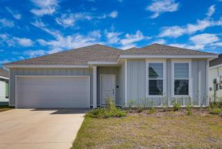 Private Yard & Patio! Modern Home in Panama City - 0