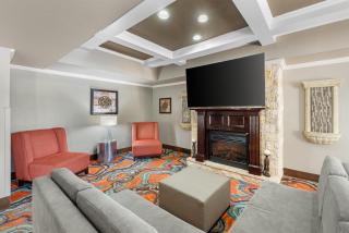 Best Western Plus Georgetown Inn & Suites - 3