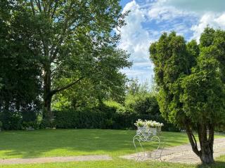 Lake Balaton Family with 3 bedrooms and private beach , private parking - 5