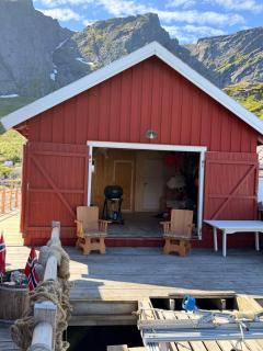 CaspAra authentic Rorbu best view in Reine Lofoten - 8