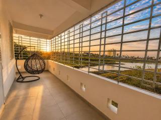 Luxury Lake side villa - 8