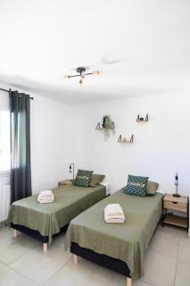Sous l'olivier, House, air conditioning, garden, 4 pers - 2
