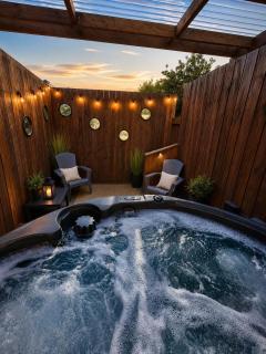 Seascape Seaview Apartment hot tub hire subject to availability - 9