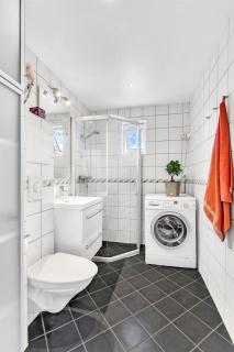 Spacious 2 Bedroom Apartment with Garage Near Oslo Centre - 5