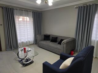 Zuba Self-Catering Apartments - 5