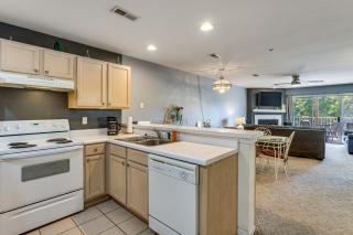 Unwind Poolside, Walk to Beach! Ozarks Getaway - 5