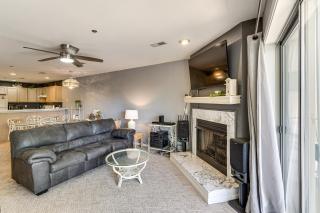 Unwind Poolside, Walk to Beach! Ozarks Getaway - 2