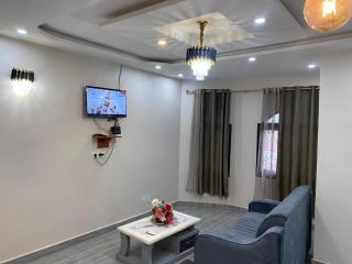 Logements meublés R&B au goudron à Shell Nsimeyong - 8