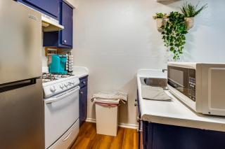 1 Mi to UT & Med Centers! Updated Austin Studio - 5