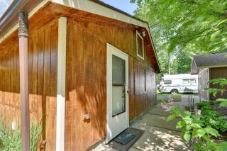 Rifle Lake Cabin! Michigan Outdoor Adventure Pad - 4